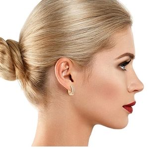 ✨14K Gold Plated CZ Huggie Small Hoop Cuff Earring